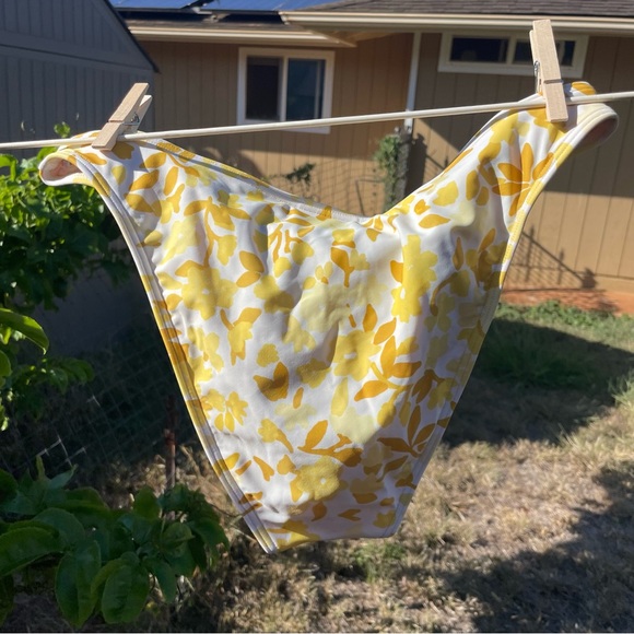 Peony Bikini Set // Daffodil // 12 - Picture 4 of 8